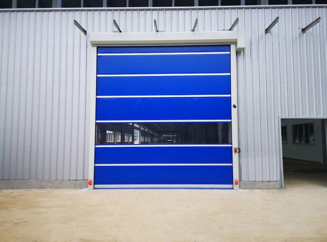 工廠提升門同側(cè)可以安裝快速卷簾門嗎？插圖1