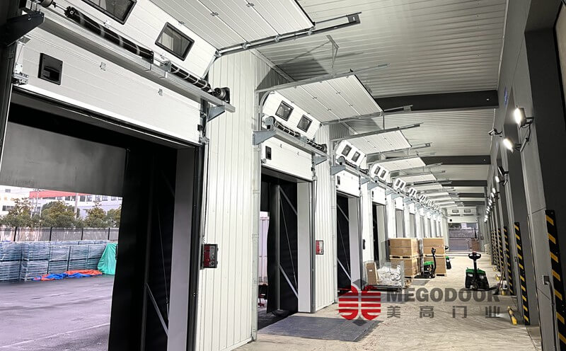 Dock提升門：高效物流與工業裝卸的關鍵門戶插圖2